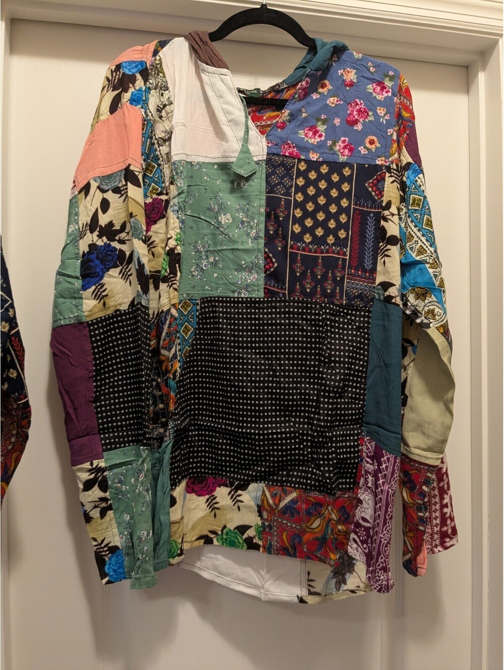 NWT Kathmandu Imports Patchwork Kantha Long Sleeve Kangaroo Pocket hoodie sz L